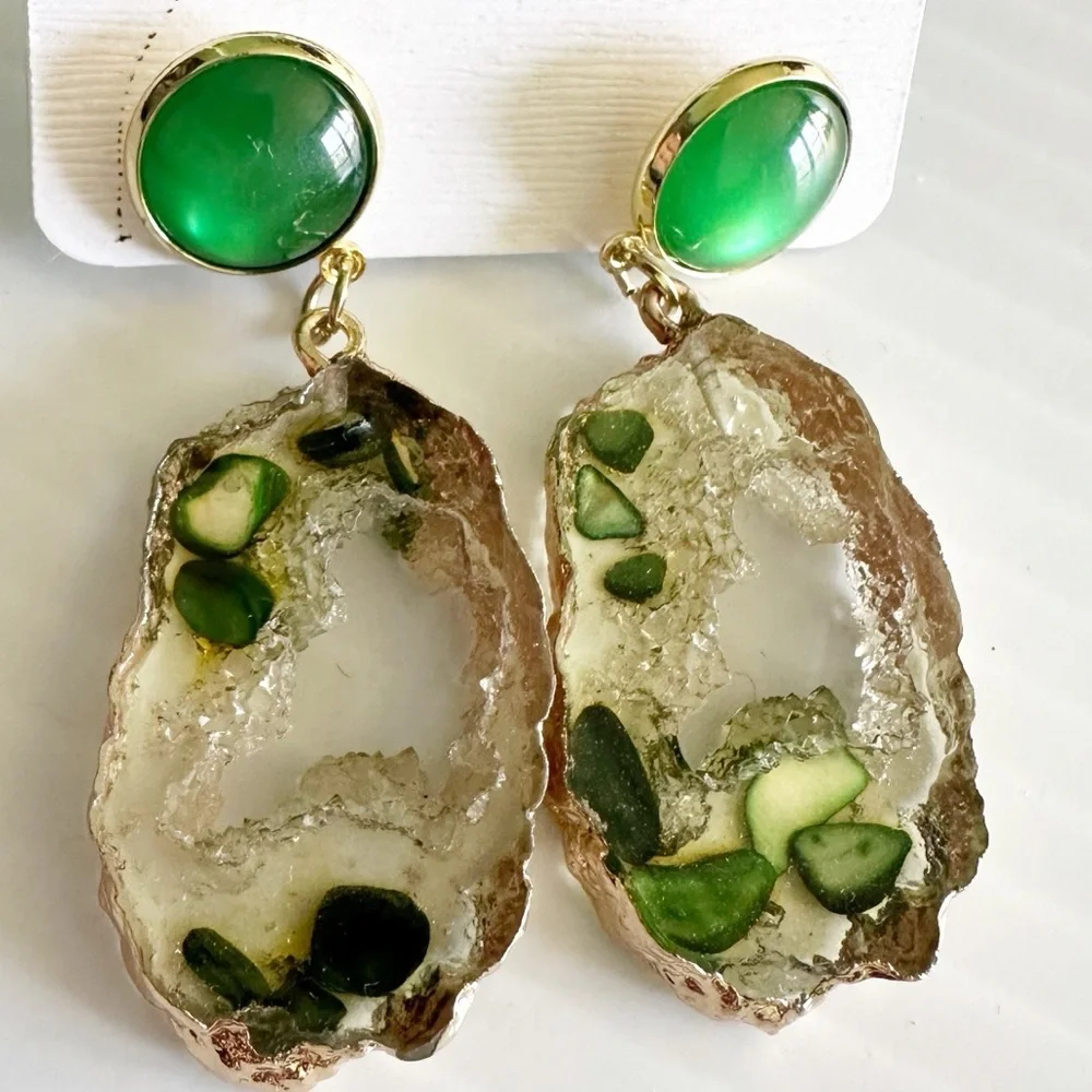 Geode-Style Drop Earrings Green Gold Tone Resin - Picture 2 of 5